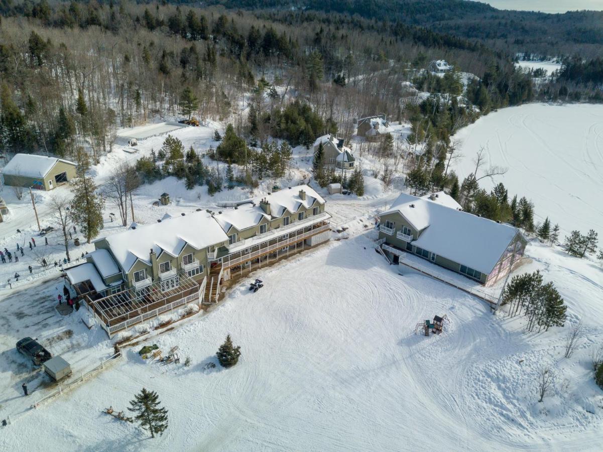 Pourvoirie Du Lac Blanc Villa Saint-Alexis-des-Monts Buitenkant foto